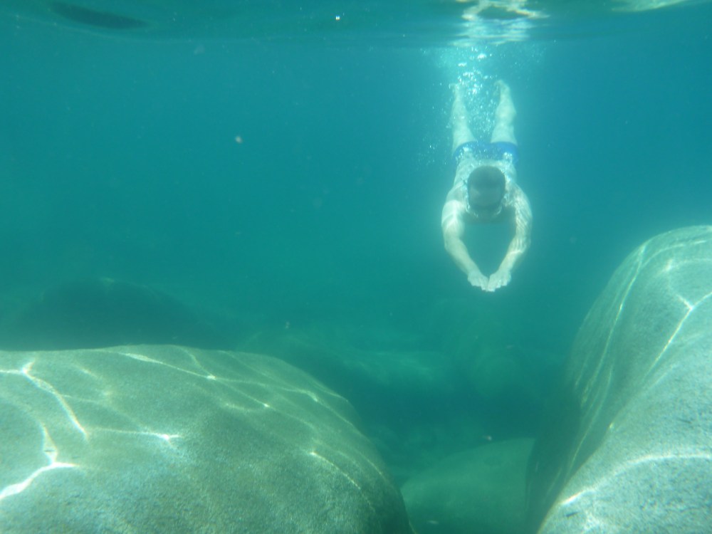 Diving in lake Tahoe